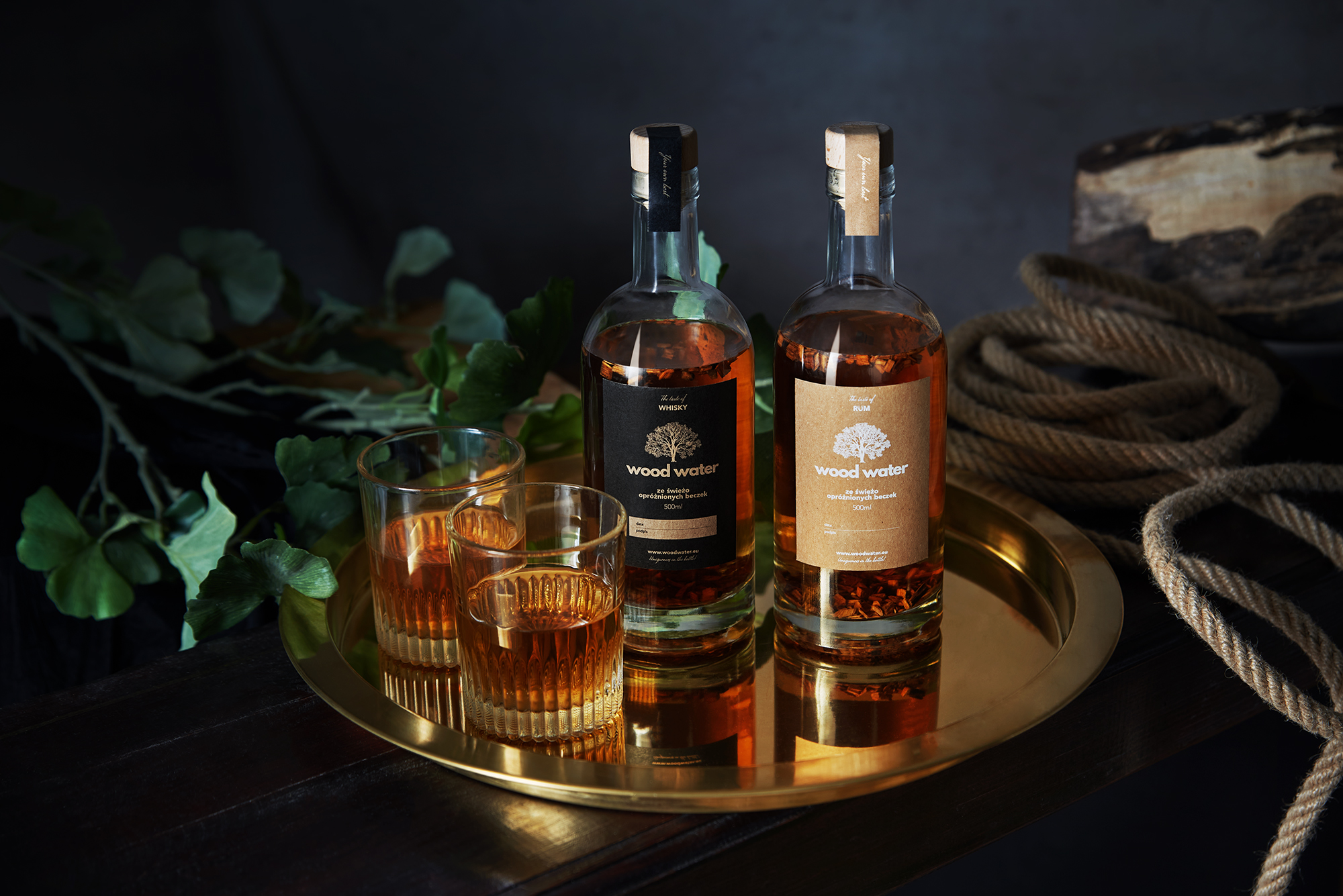 Wood Water - whisky i rum na złotej tacy